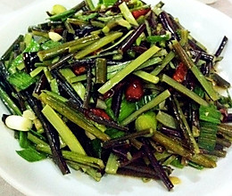 韭菜炒蕨菜的做法