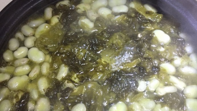 酸菜胡豆汤