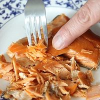 #肉食主义#香得很，加拿大烟熏三文鱼小点的做法图解8