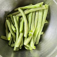 豆角焖排骨的做法图解3
