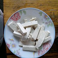 黄骨鱼煲豆腐的做法图解2