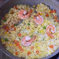 菠萝炒饭的做法图解6