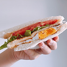 鸡蛋三明治