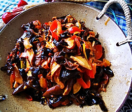 番茄炒香菇木耳丝的做法
