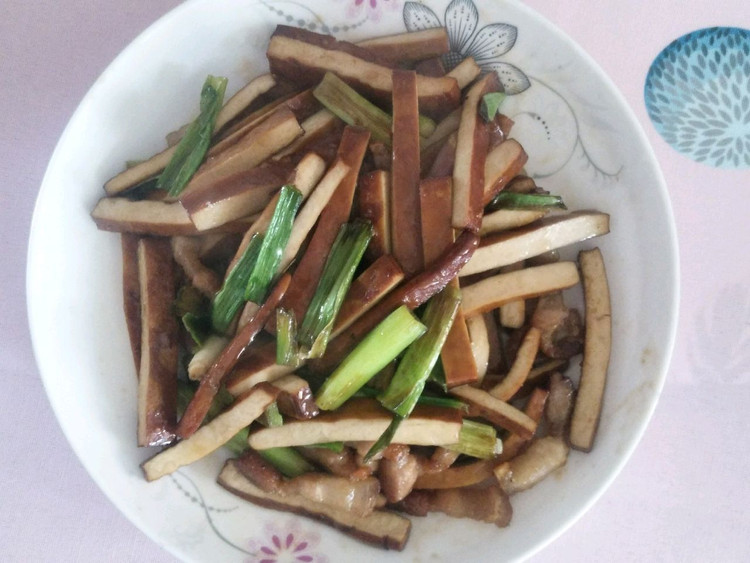 香干五花肉丝（下饭菜）的做法