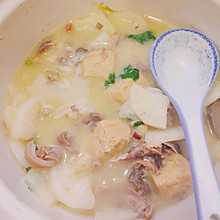 鲜美的‘砂锅羊杂汤’
