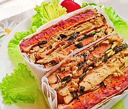 鸡胸肉紫薯芋泥肉松火腿蔬菜三明治(豪华版)的做法