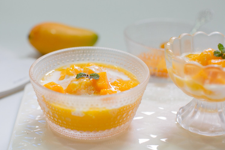 原汁机食谱 好吃又简单的芒果冰沙的做法