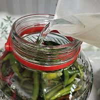 #年饭要飘香，就用外婆乡#腌酸辣椒的做法图解6