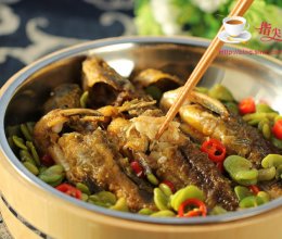 黄骨鱼焖豆米的做法
