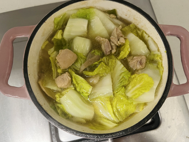 减脂版娃娃菜烧鸡腿肉的做法