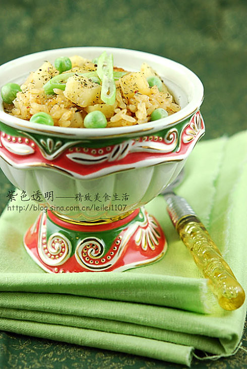 电饭煲骨汤土豆焖饭