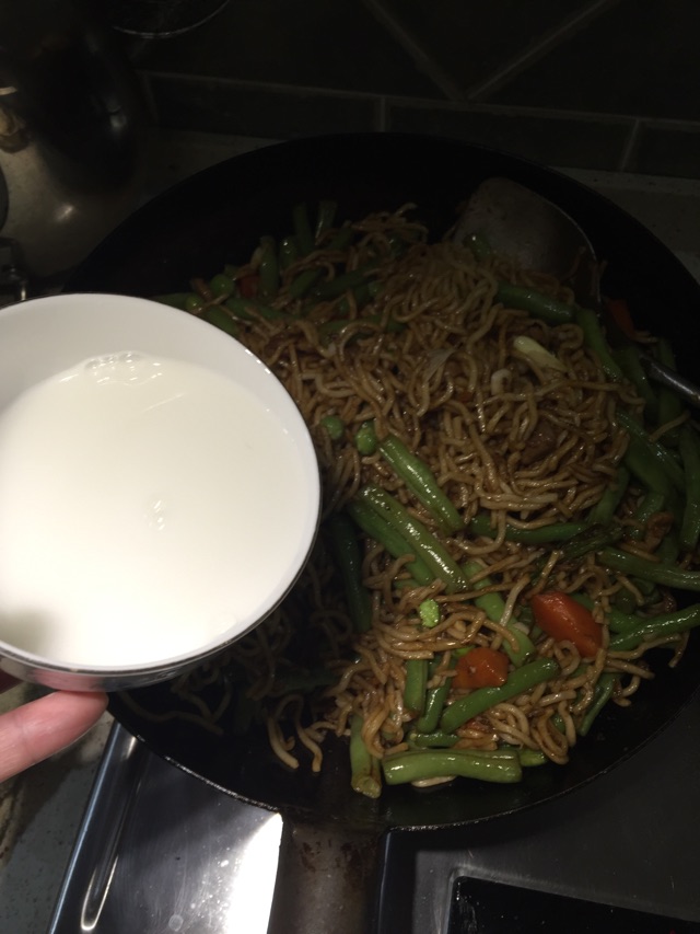 豆角肉焖面的做法图解10