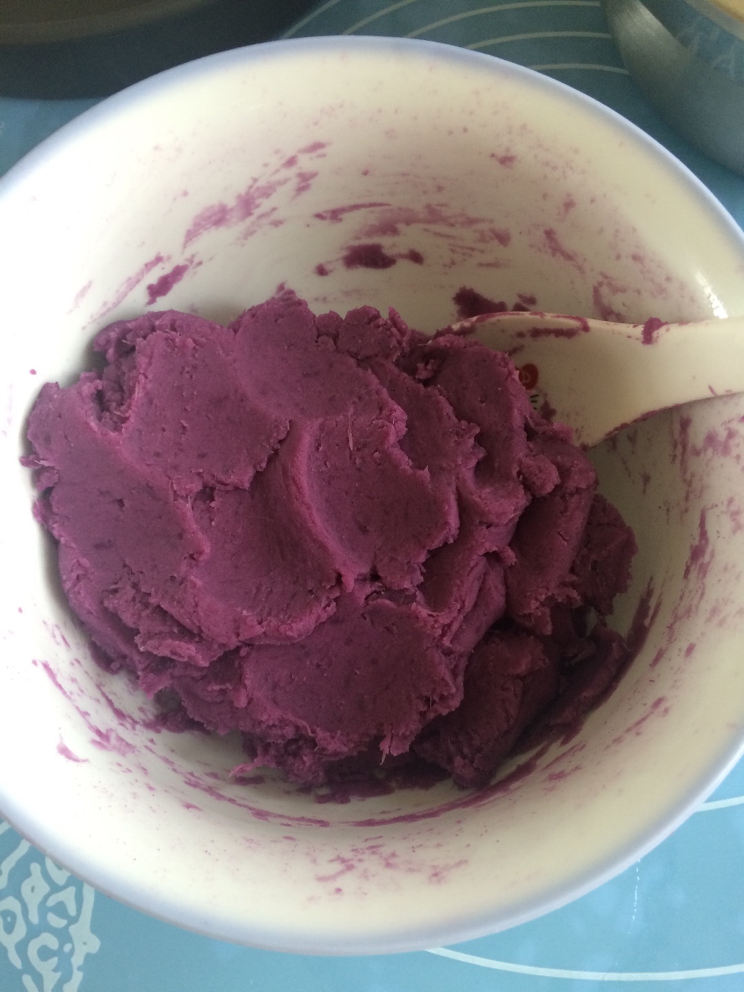 紫薯米面发糕的做法_【图解】紫薯米面发糕怎么做如何做好吃_紫薯米面发糕家常做法大全_amyonly_豆果美食