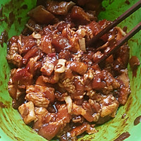 简单搞定——南瓜粉蒸肉的做法图解2