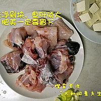 鮟鱇鱼炖豆腐的做法图解2