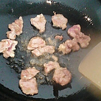 茭白片炒肉片的做法图解3