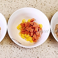 缤纷肉肉麦芬 | 咸蛋黄肉肉麦芬 | 咸蛋糕#美食新势力#的做法图解2