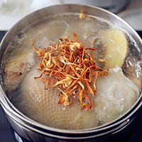 花胶虫草花焖鸡汤的做法图解4
