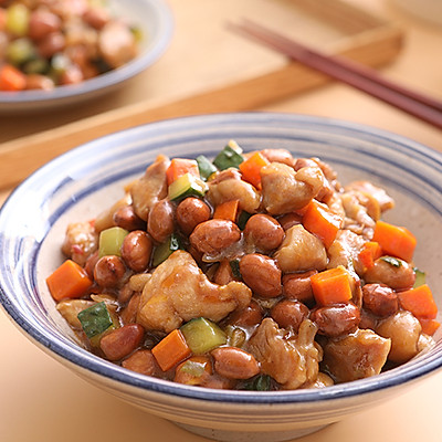 美味升级，用鸡腿肉做的宫保鸡丁更好吃！
