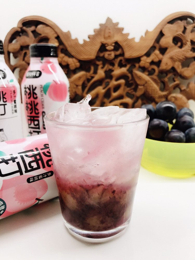桃桃西打葡萄气泡水的做法