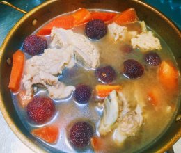 杨梅胡萝卜排骨汤的做法