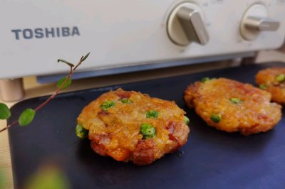 碗豆饭团锅巴 &豌豆饭