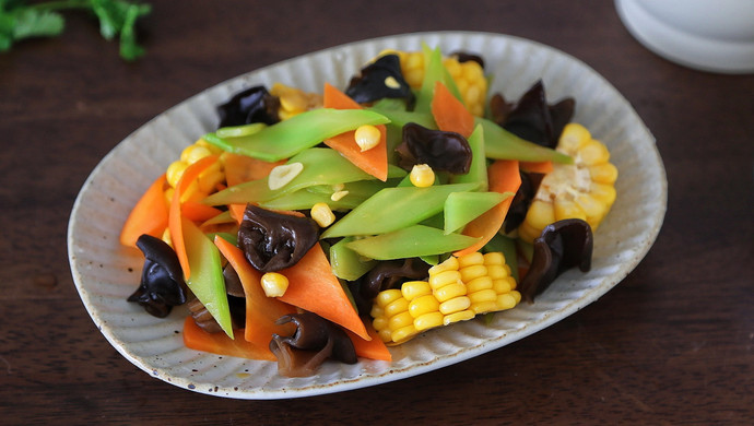 营养和色彩一样丰富的清炒彩蔬