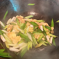 飘香～  青蒜炒鸡蛋的做法图解7
