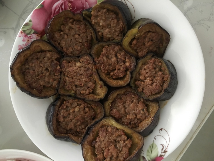 茄子蒸肉的做法