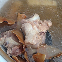 土茯苓葛根煲猪骨汤的做法图解3