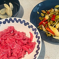 下饭泡椒牛肉丝｜超嫩滑版的做法图解1
