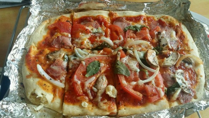 培根口菇番茄披萨