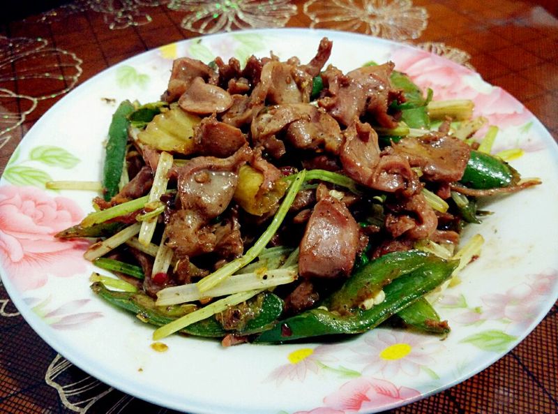 西芹杭椒泡椒鸡杂