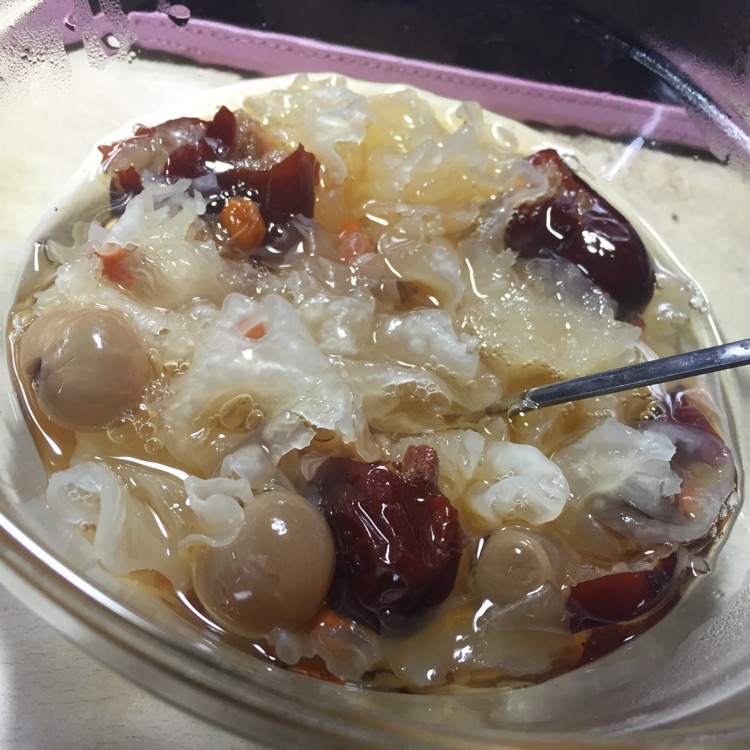 平民养颜圣品【红枣银耳羹】的做法图解3