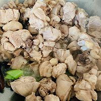 超级下饭—鸡腿炖红蘑的做法图解7