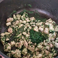 #monbento为减脂季撑腰#菠菜鸡肉松仁意面的做法图解6