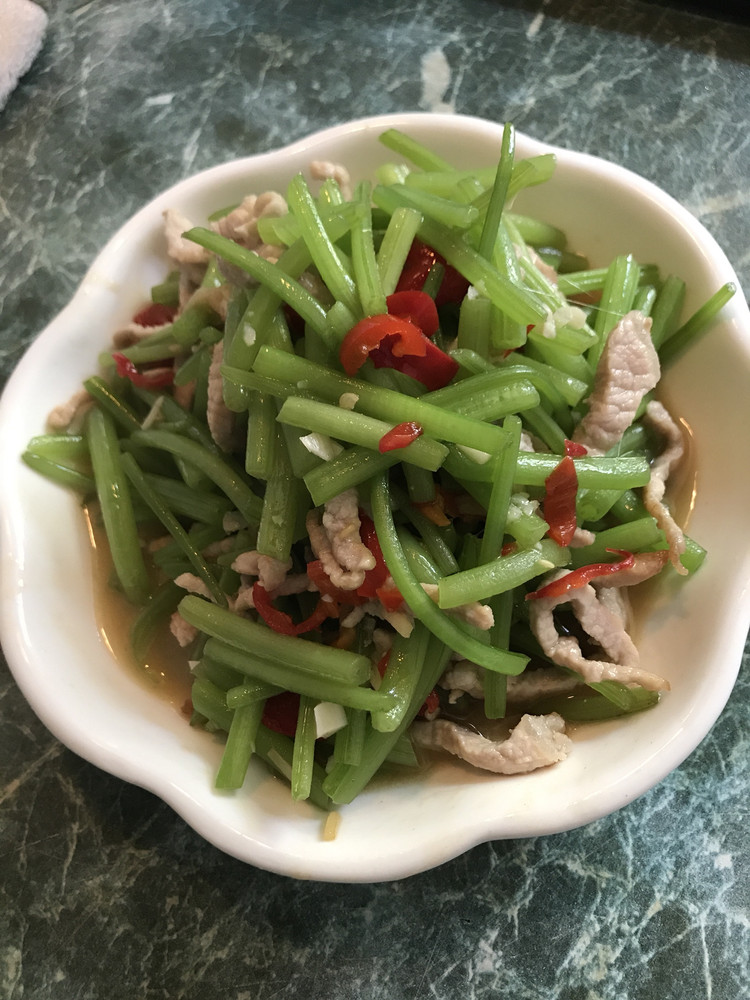 肉丝红薯梗的做法