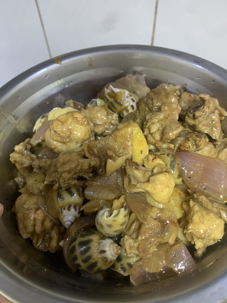 简单易做又好吃鸡的第28种吃法：花螺焖鸡的做法