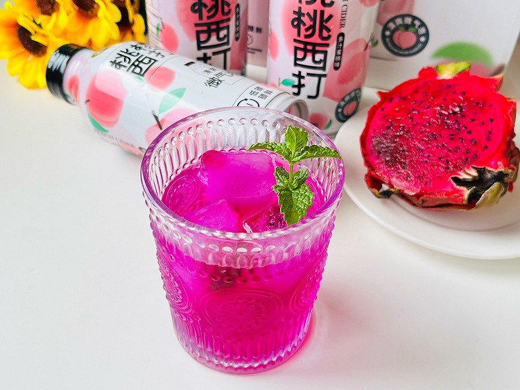 桃桃西打火龙果冰饮的做法