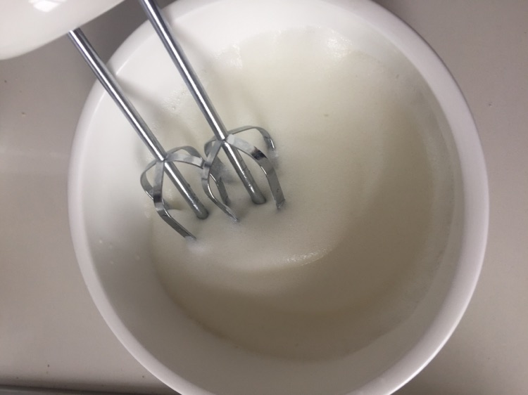 10L小烤箱做6寸戚风零失败的做法图解4