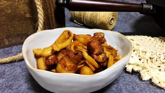 油腐乳红烧肉炖豆结