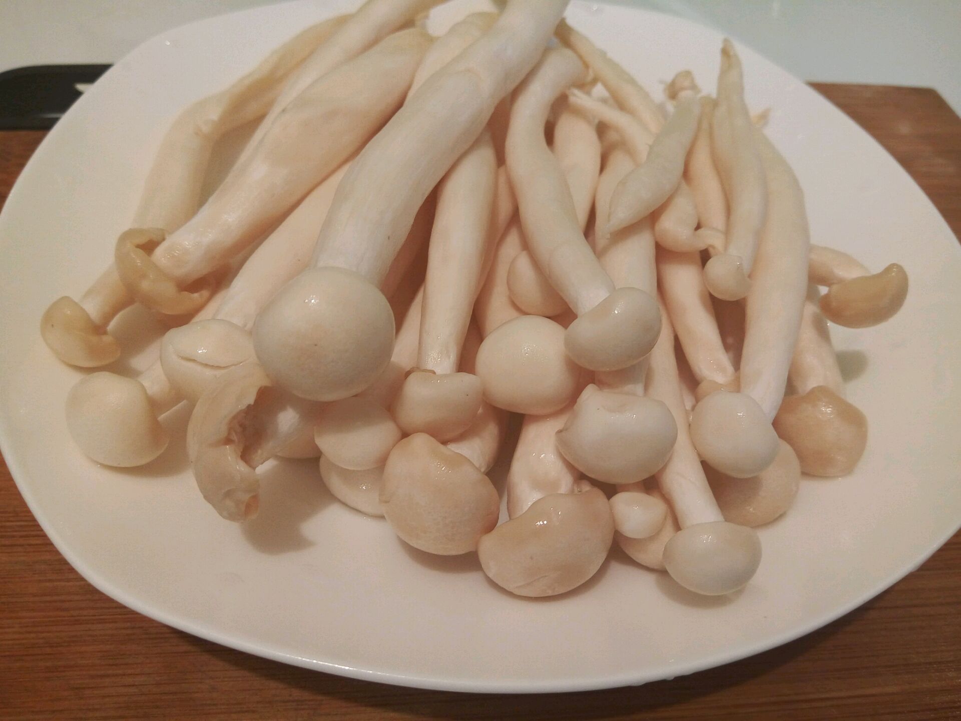 这才是海鲜菇最好吃的做法，教程讲解详细，做了一大盘根本不够吃 - 哔哩哔哩