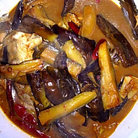 鲶鱼炖茄子的做法图解2