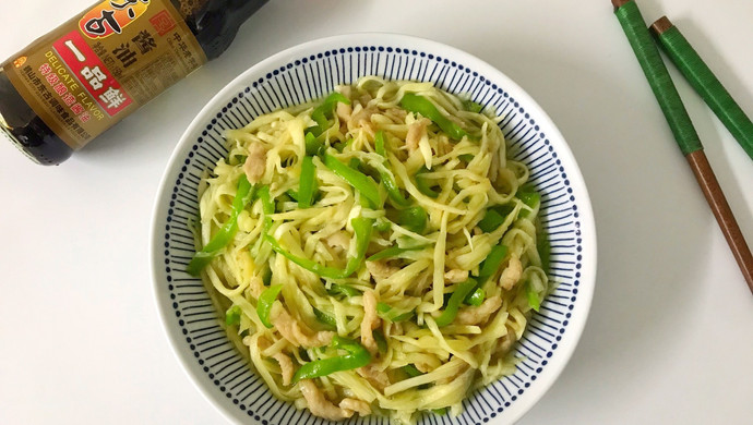 鲜美营养的茭白青椒肉丝