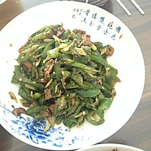 哥们拿手菜 - 青椒芹菜炒肉