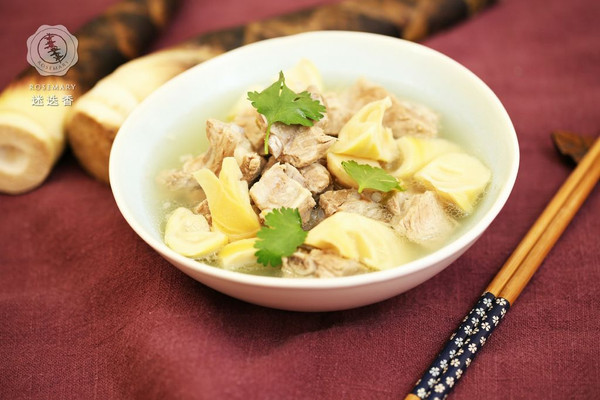 迷迭香：春笋排骨汤