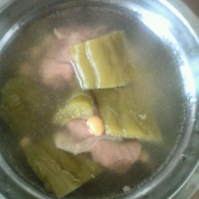 猪骨苦瓜黄豆汤