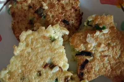 鸡蛋小葱煎剩饭