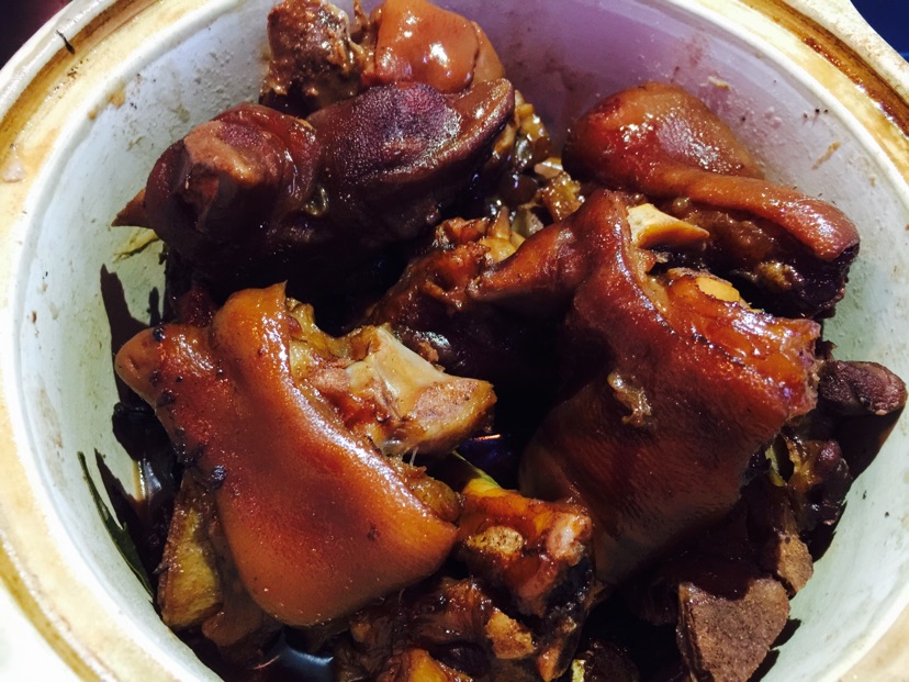 腐乳猪蹄的做法图解4